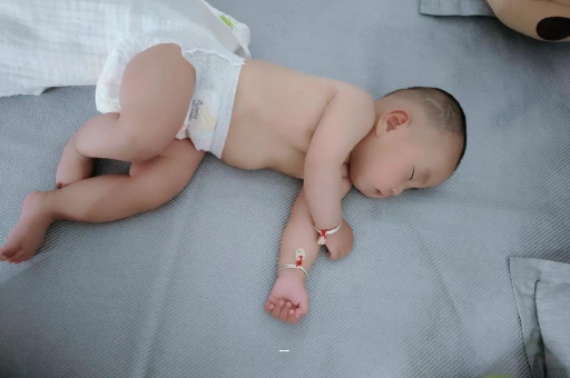 河南宝宝突然很多眼屎